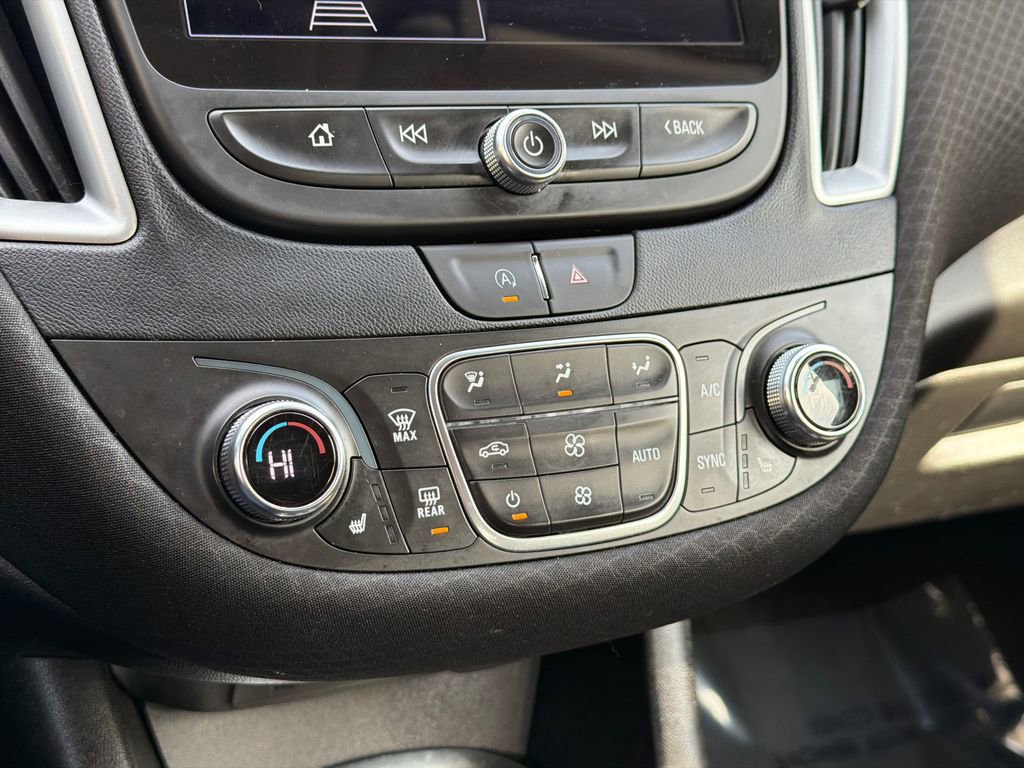 Used 2024 Chevrolet Malibu LT image 25