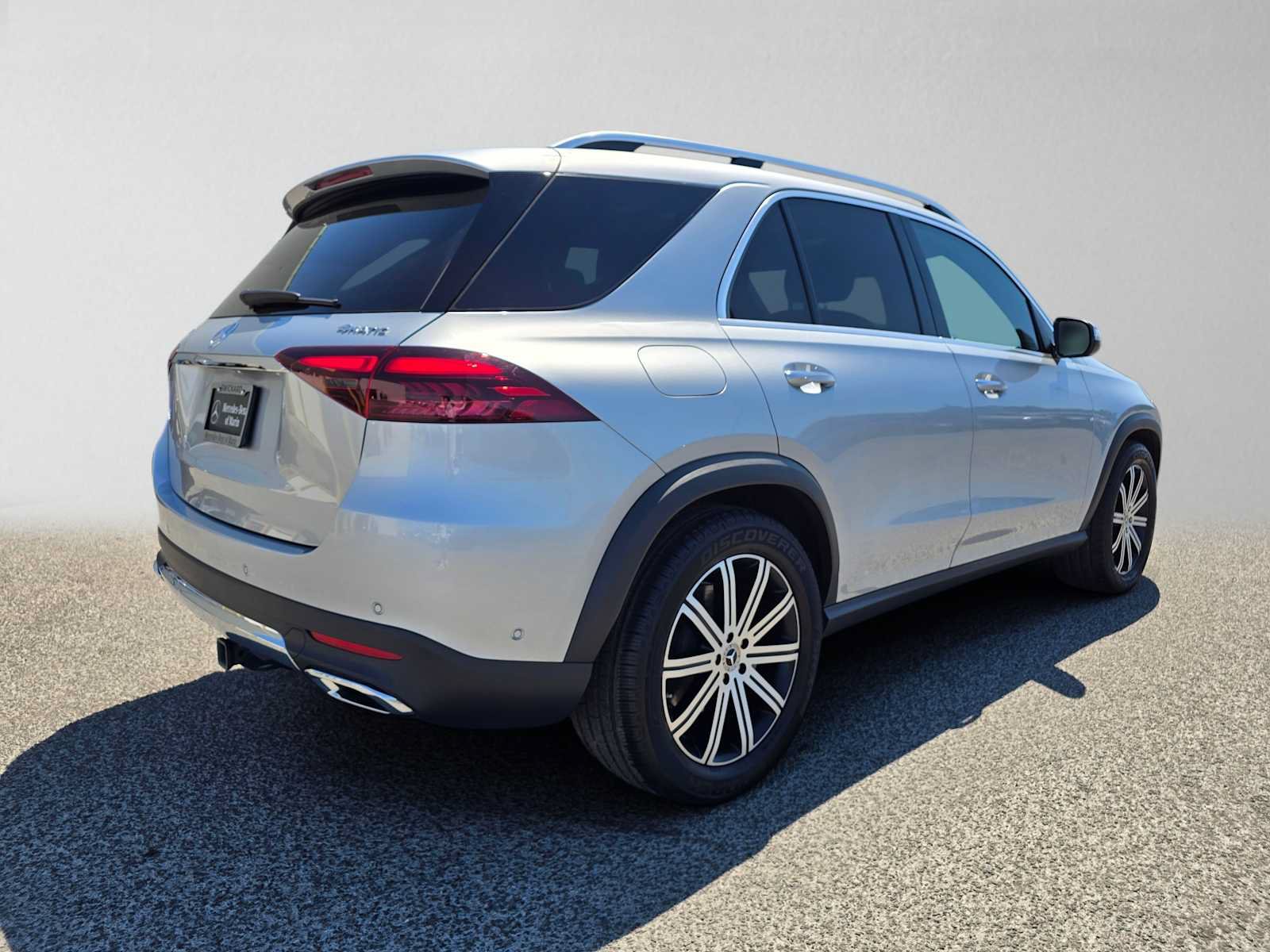 Used 2025 Mercedes-Benz GLE 450 4MATIC image 3