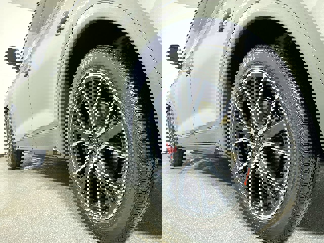 Used 2023 Audi SQ5 Premium Plus w/ Premium Plus Package image 3