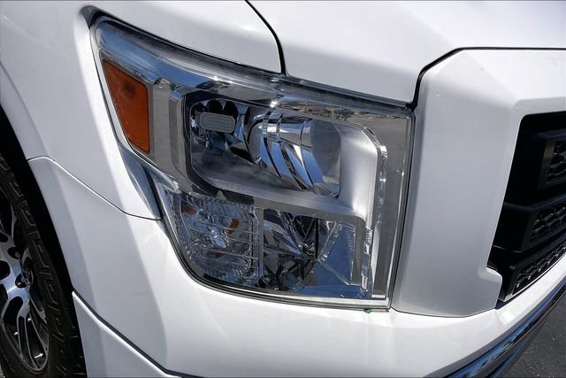 Used 2023 Nissan Titan SV AWD/4WD image 27