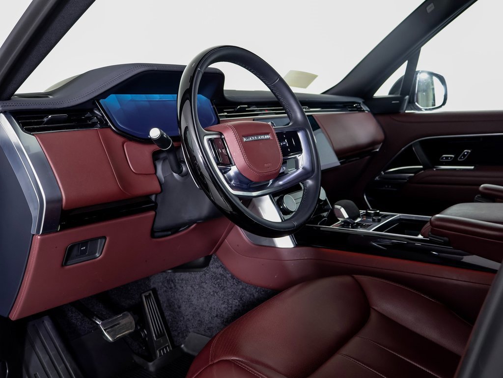 Used 2023 Land Rover Range Rover SE image 4