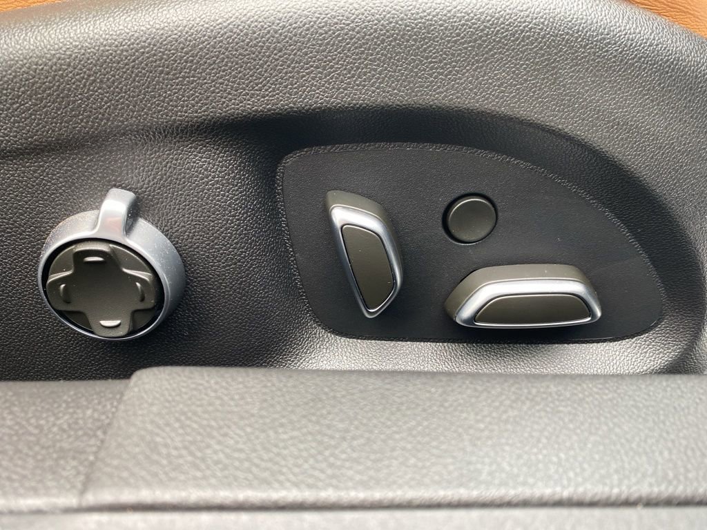 Used 2025 Cadillac CT5 V w/ Platinum Package image 13