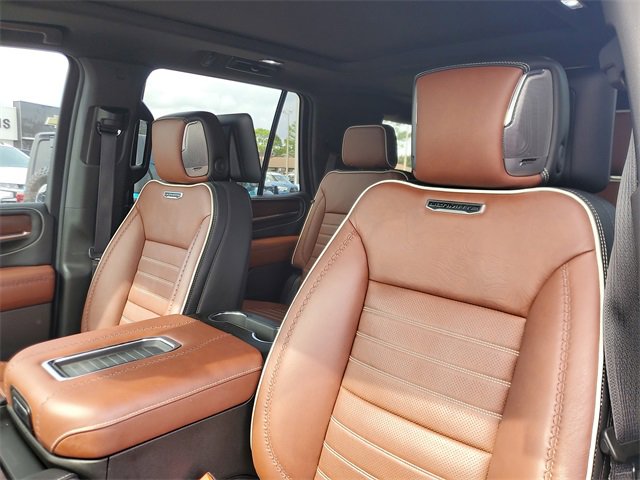 Used 2023 GMC Yukon Denali Ultimate w/ LPO, Floor Liner Package image 17