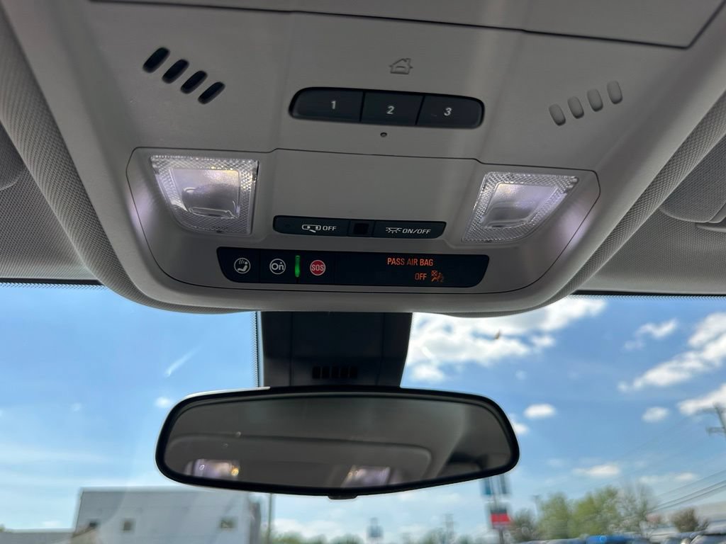 Used 2020 Chevrolet Equinox LT w/ Driver Convenience Package AWD/4WD image 33