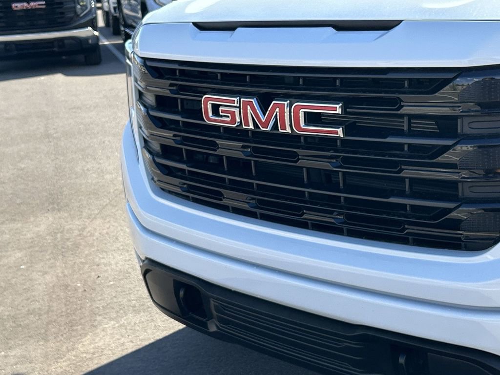Used 2025 GMC Sierra 1500 Elevation image 30