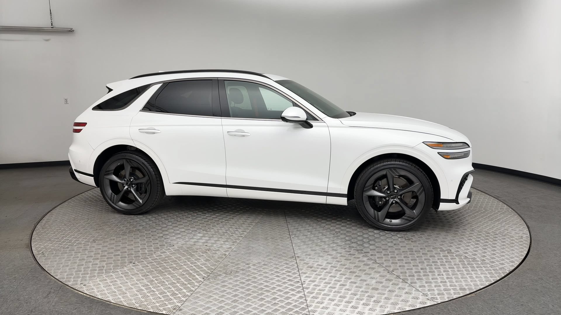 Certified 2026 Genesis GV70 3.5T Sport Prestige AWD/4WD image 9