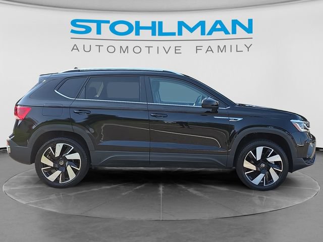 Certified 2024 Volkswagen Taos SEL AWD/4WD image 4
