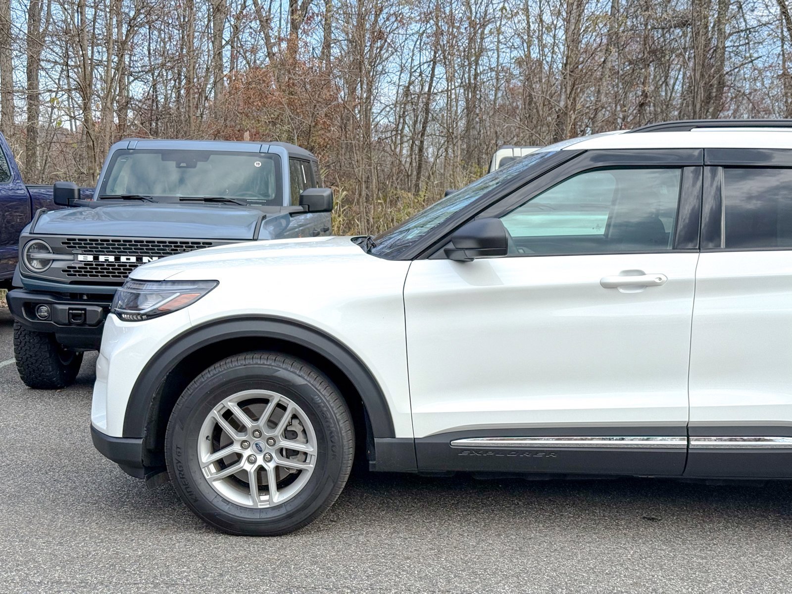 Certified 2025 Ford Explorer Active image 10