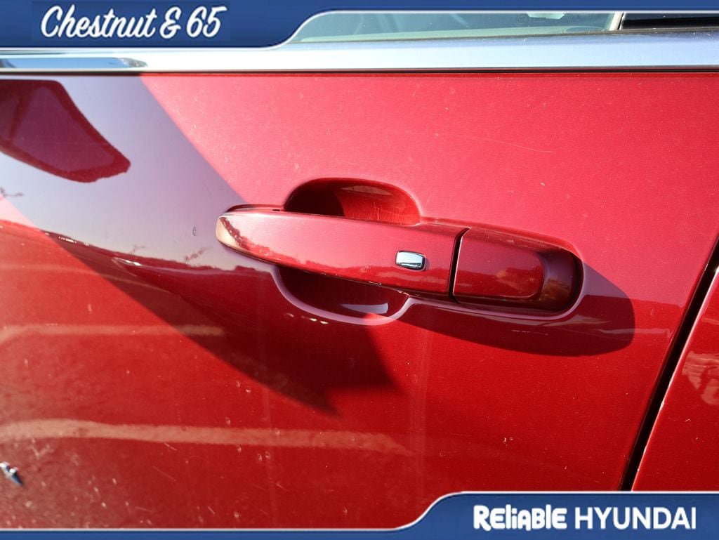 Used 2019 Chevrolet Equinox LT w/ Driver Convenience Package FWD image 23