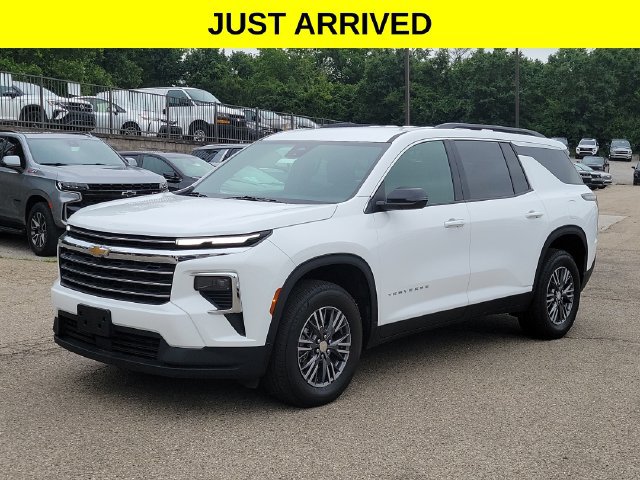 Used 2026 Chevrolet Traverse LT