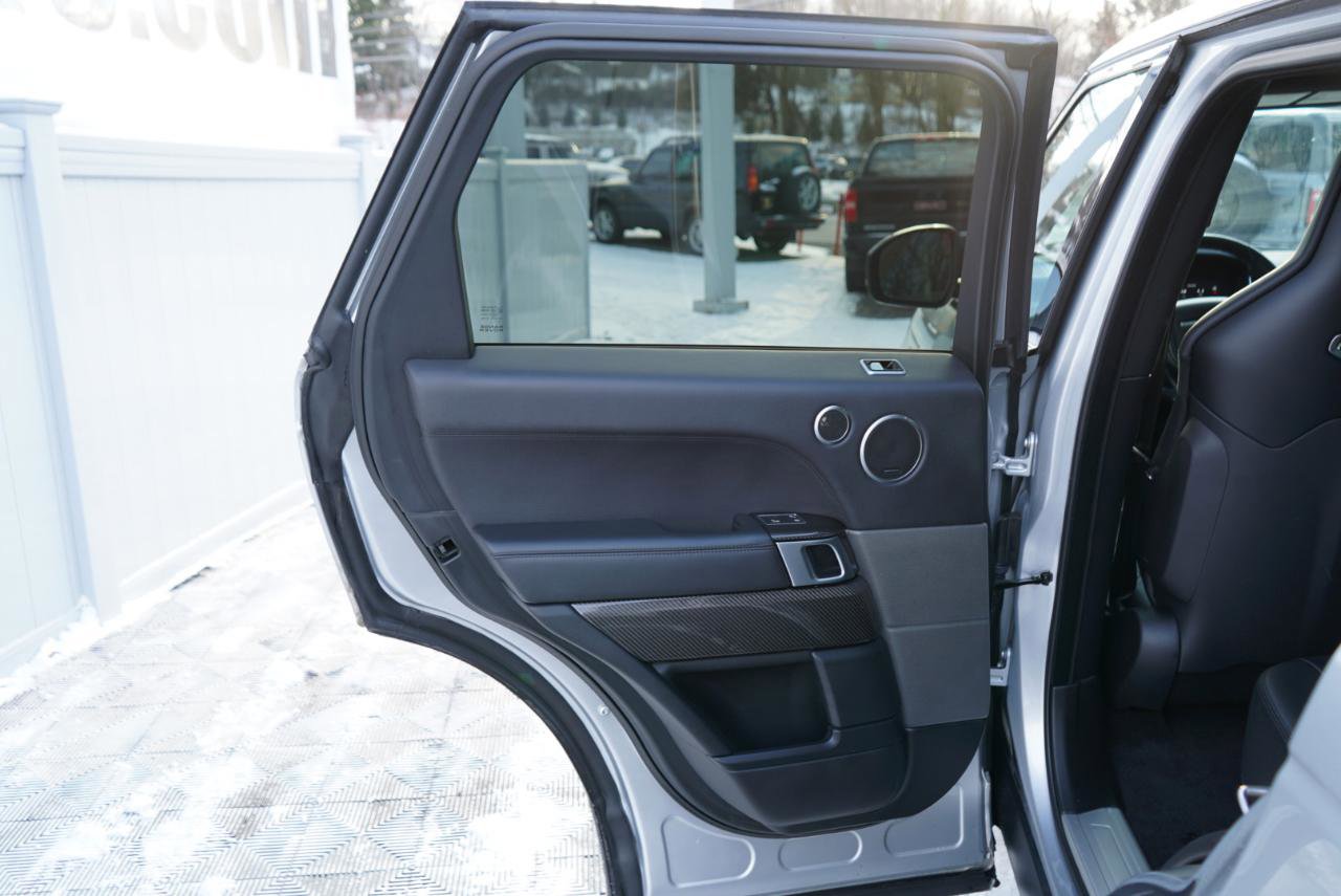 Used 2019 Land Rover Range Rover Sport SVR image 64