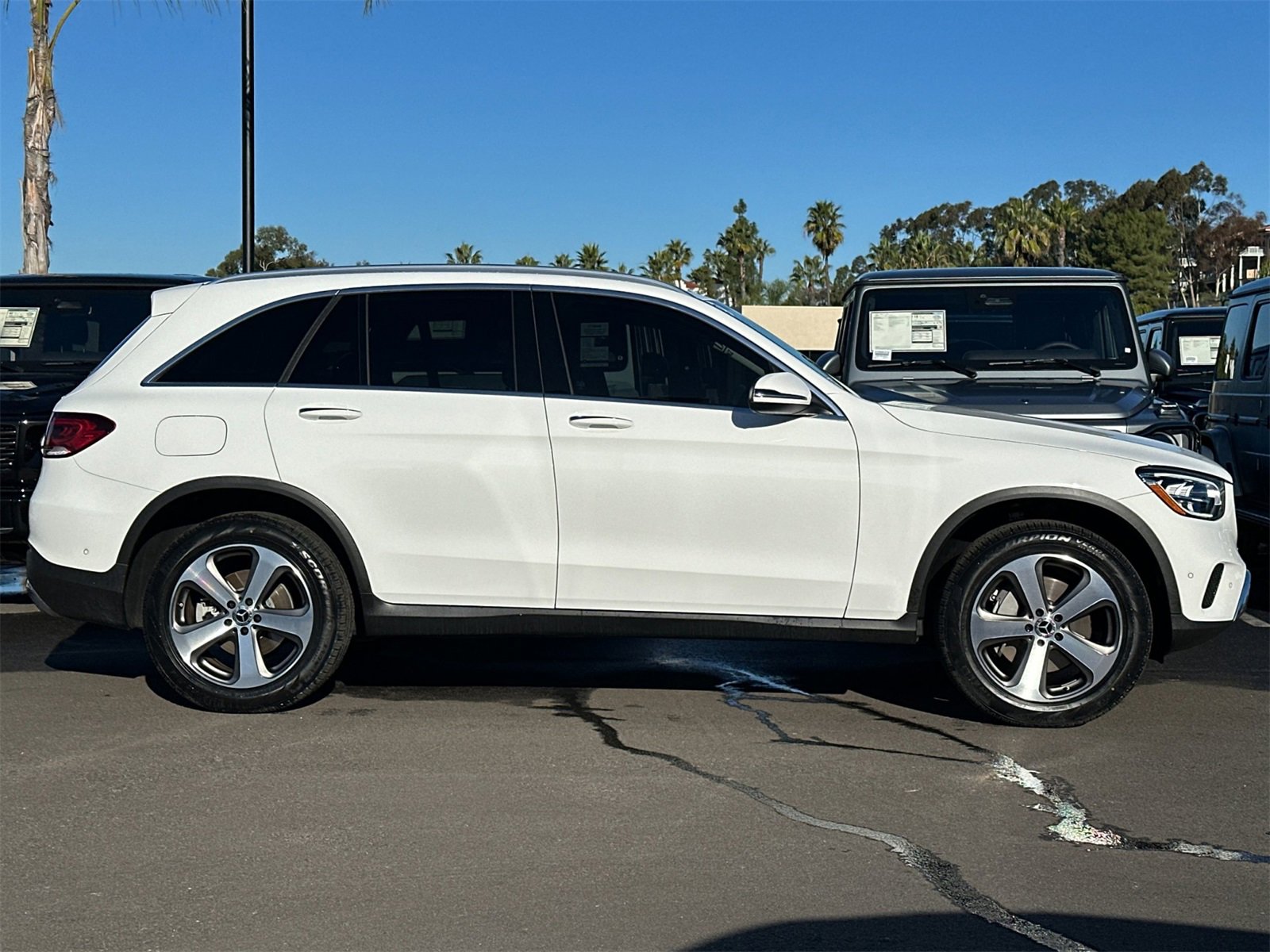 Certified 2022 Mercedes-Benz GLC 300 4MATIC w/ Premium Package Lite image 2
