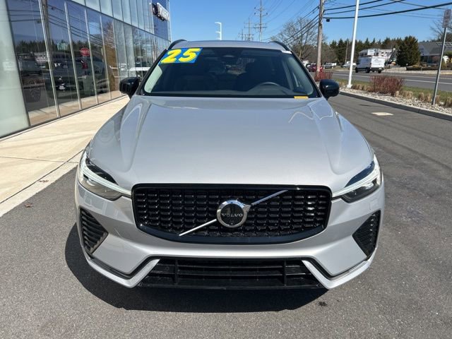 Used 2025 Volvo XC60 B5 Plus image 7