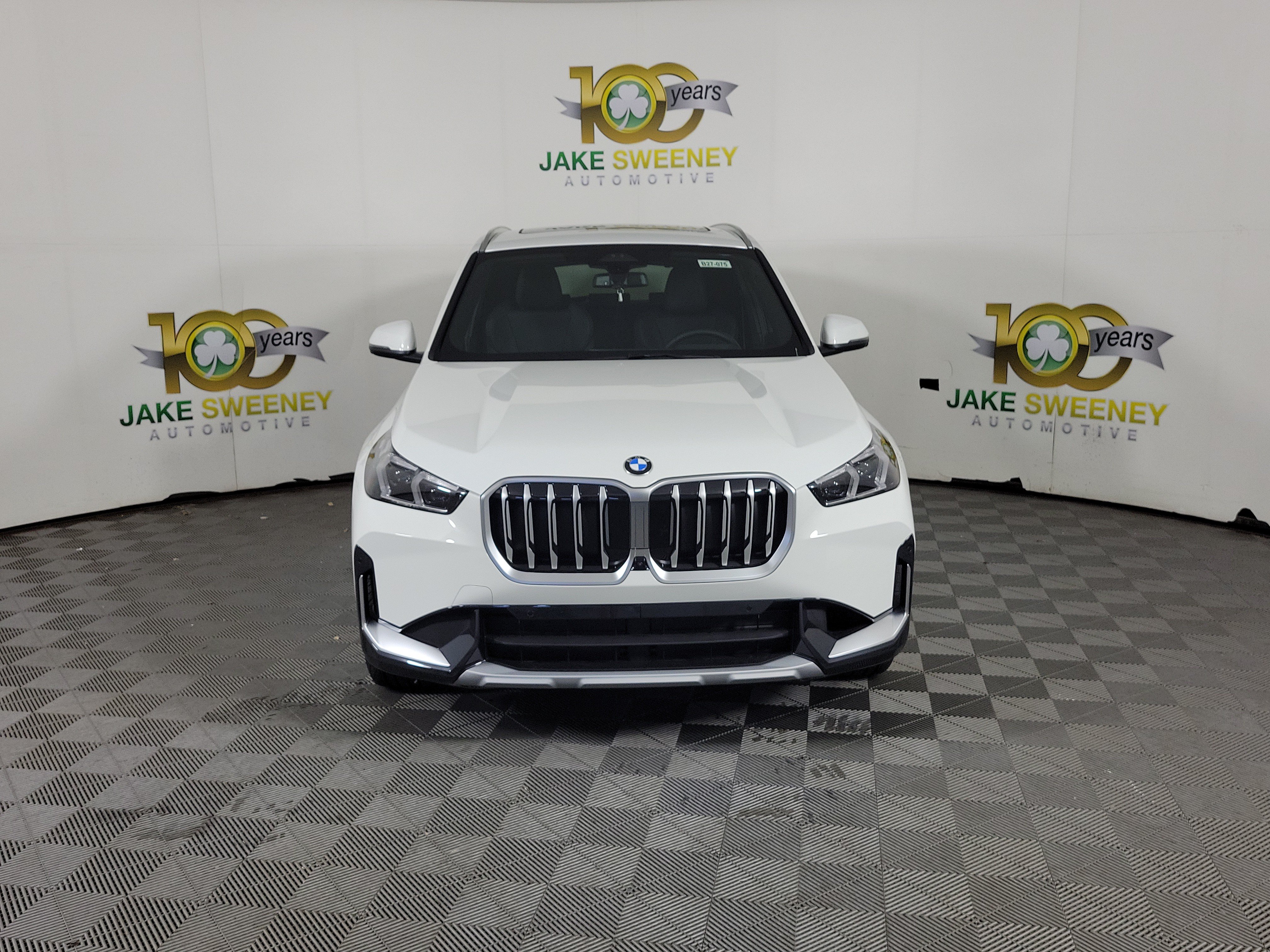 New 2027 BMW X1 xDrive28i AWD/4WD image 2
