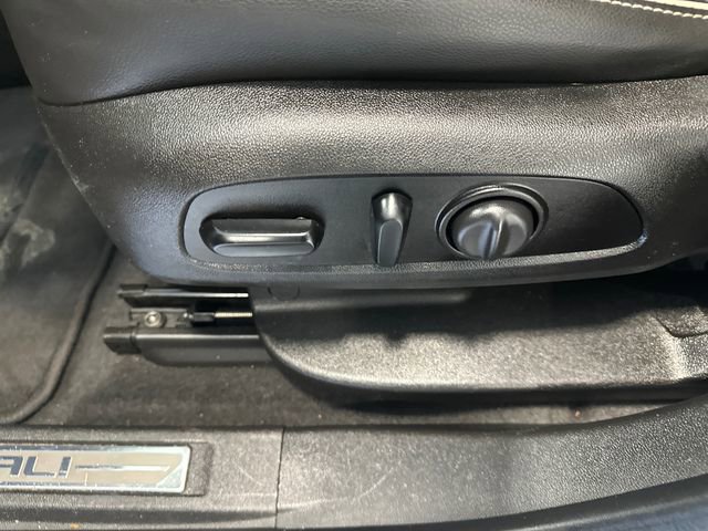 Used 2019 GMC Acadia Denali image 31