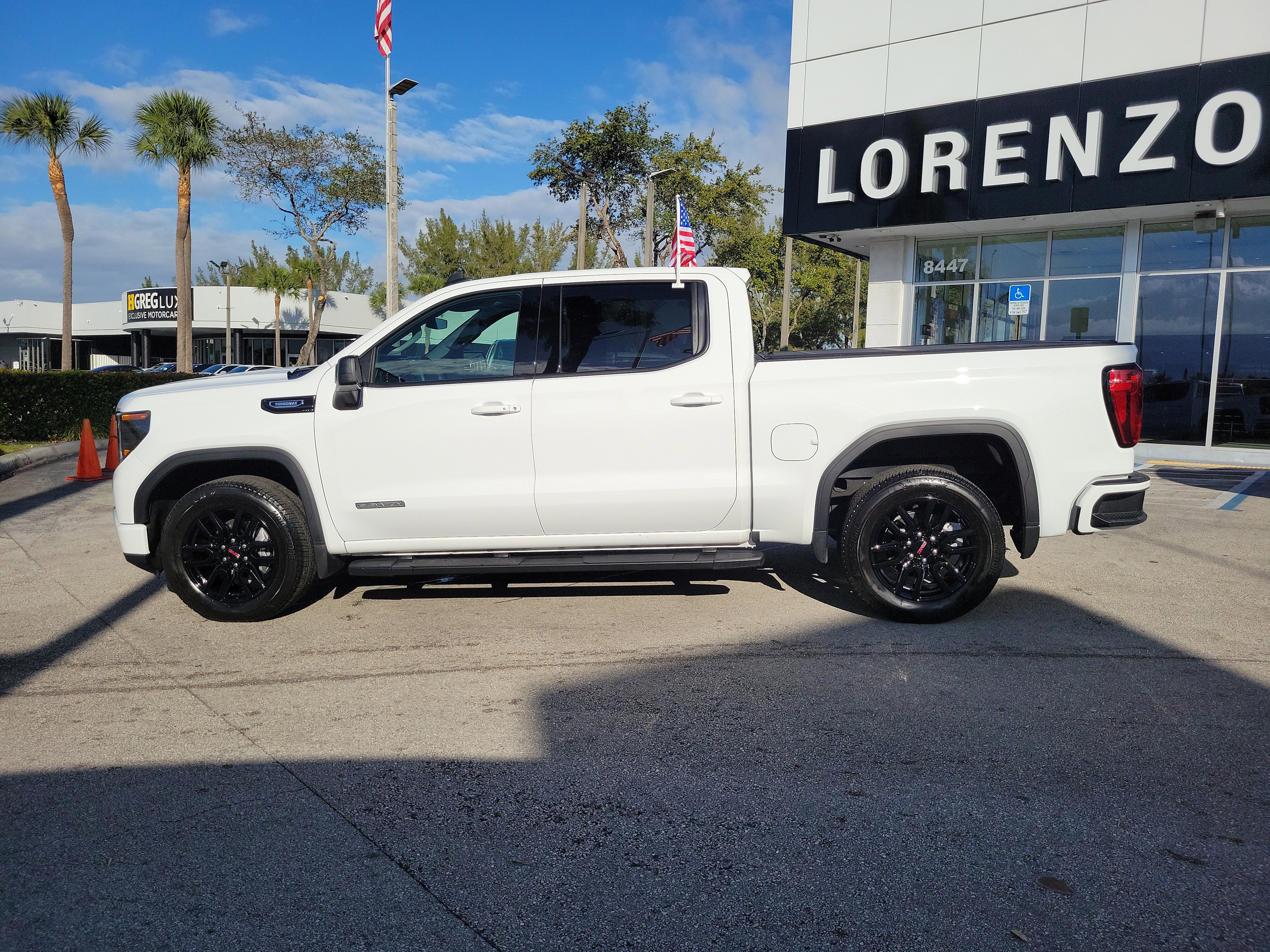 Used 2025 GMC Sierra 1500 Elevation image 8