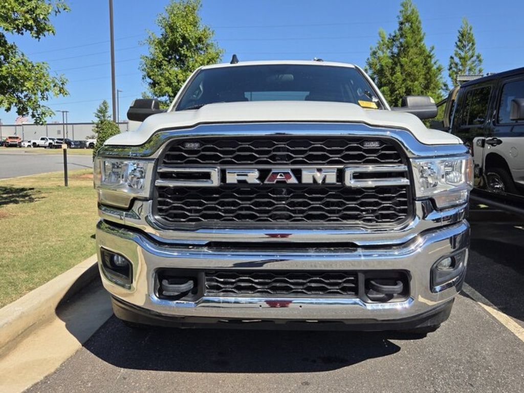 Used 2022 RAM 2500 Tradesman w/ Chrome Appearance Group AWD/4WD image 2