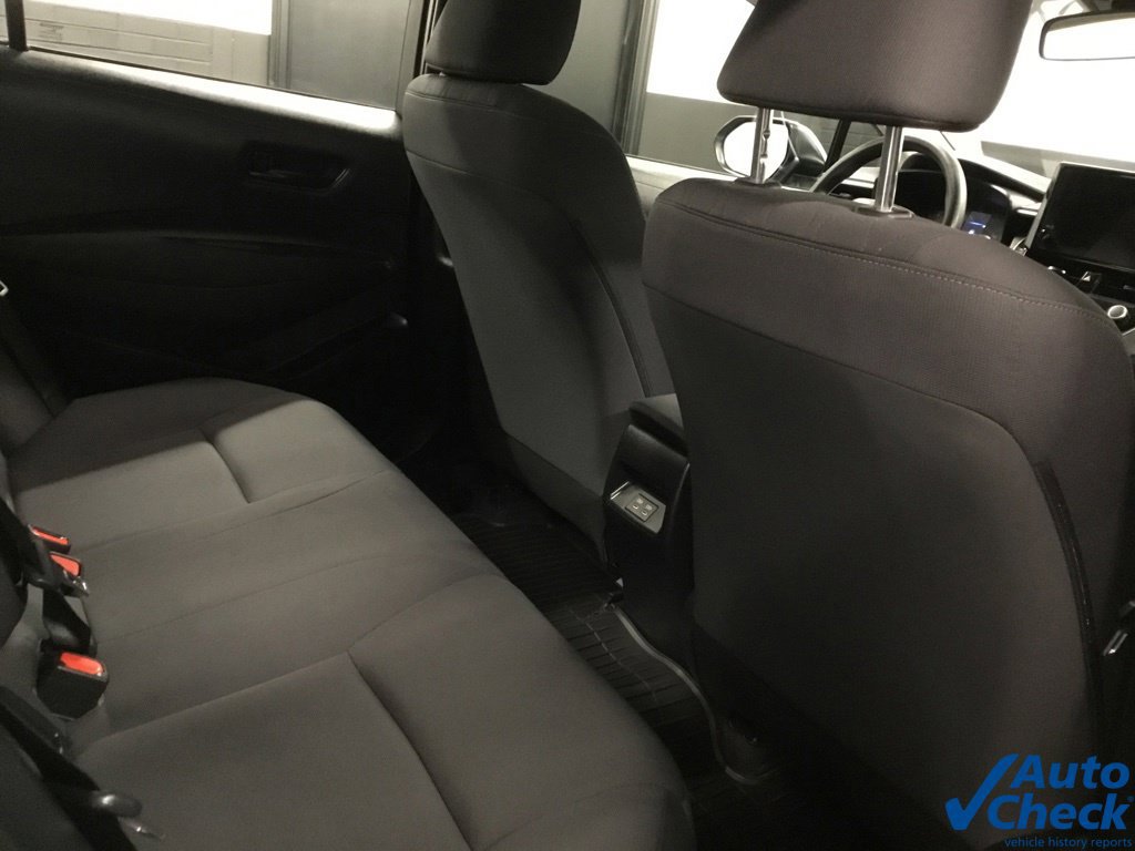 Used 2025 Toyota Corolla LE w/ LE Premium Package FWD image 33