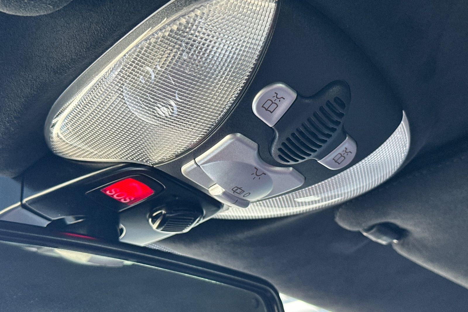 Used 2005 Mercedes-Benz SLR image 18