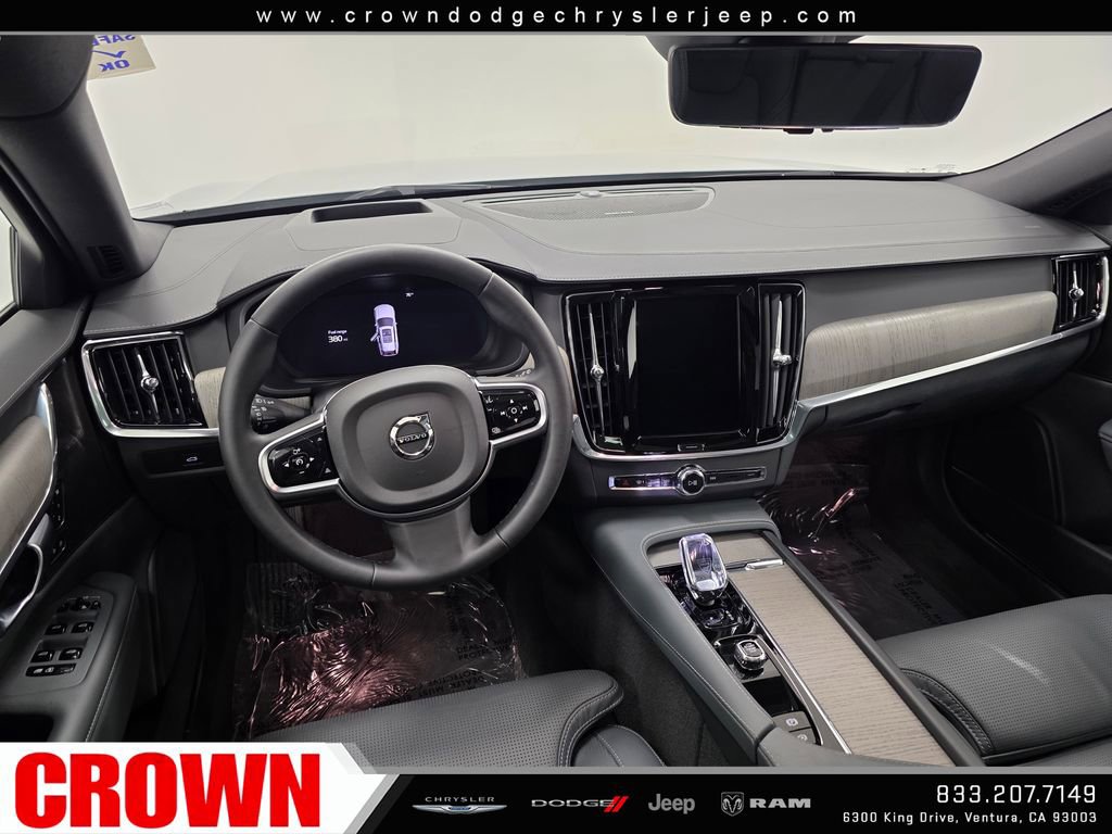 Used 2025 Volvo V90 B6 Cross Country Ultra w/ Protection Package AWD/4WD image 19