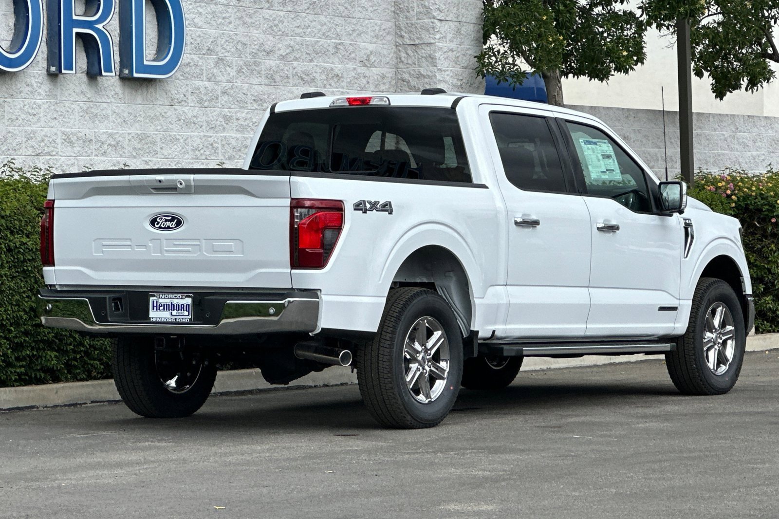 New 2025 Ford F150 XLT w/ Equipment Group 302A MID image 4