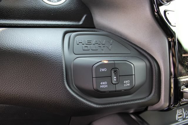 Used 2026 RAM 3500 Laramie AWD/4WD image 25