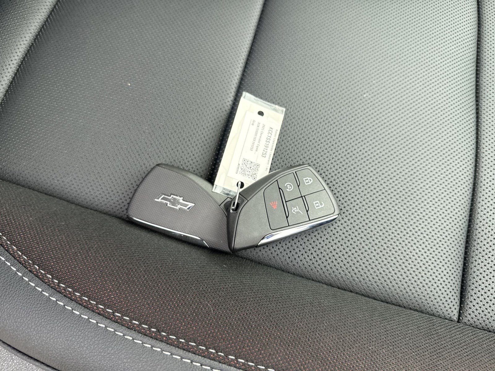 Used 2025 Chevrolet Equinox EV RS w/ Active Safety Package 3 AWD/4WD image 26