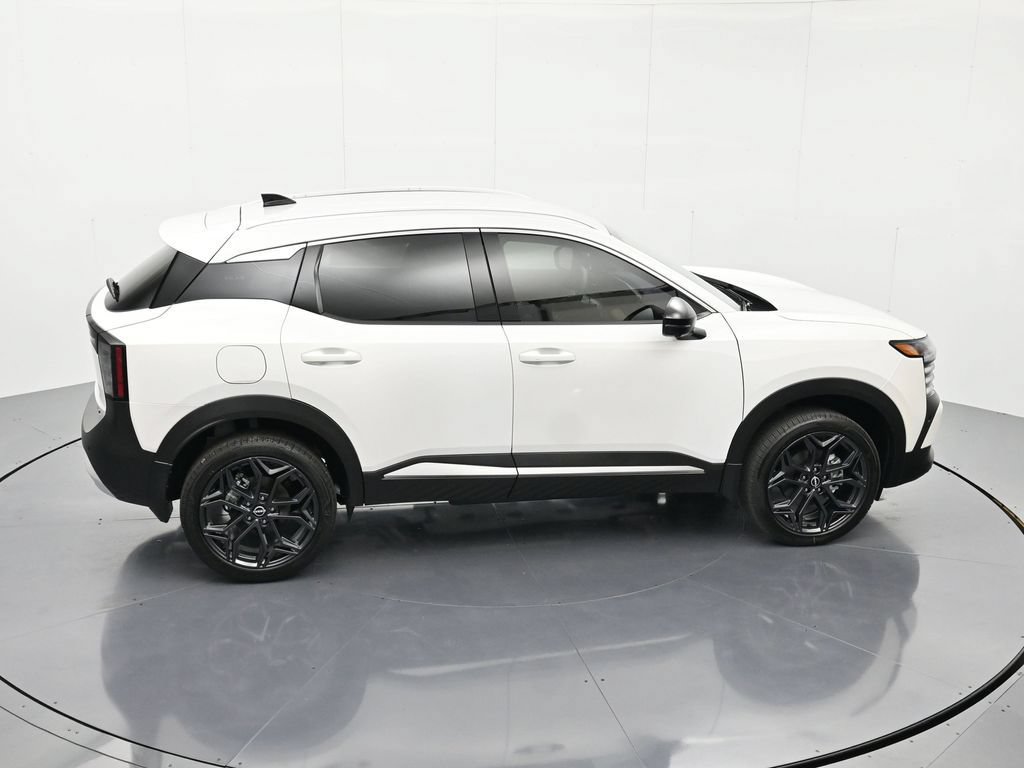 New 2026 Nissan Kicks SR FWD image 31