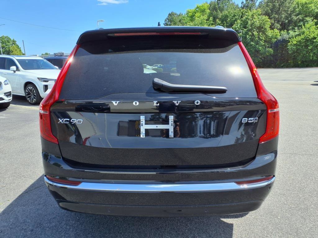 Used 2025 Volvo XC90 B5 Plus image 4