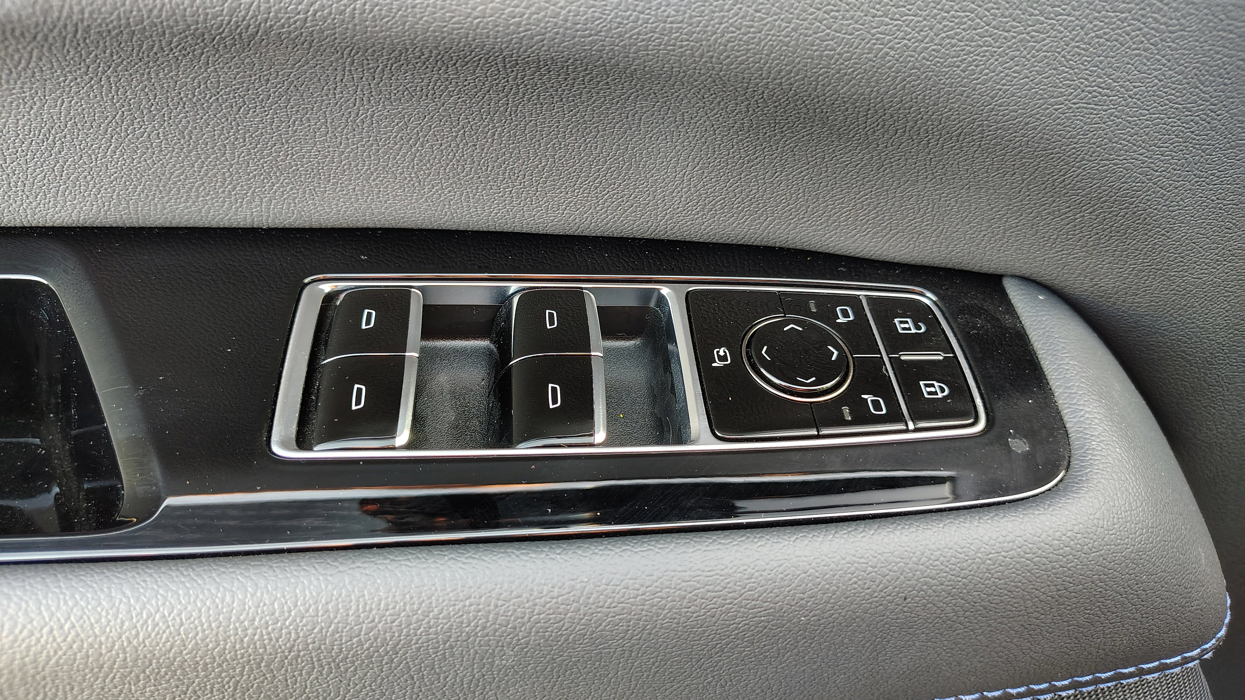 New 2025 Cadillac Escalade IQ Luxury 1 image 13