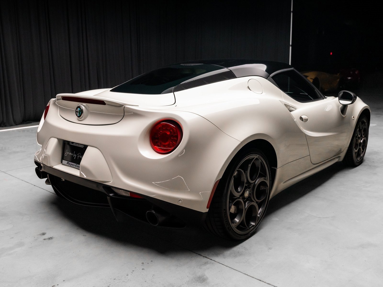 Used 2015 Alfa Romeo 4C Coupe w/ Leather Interior Group image 31