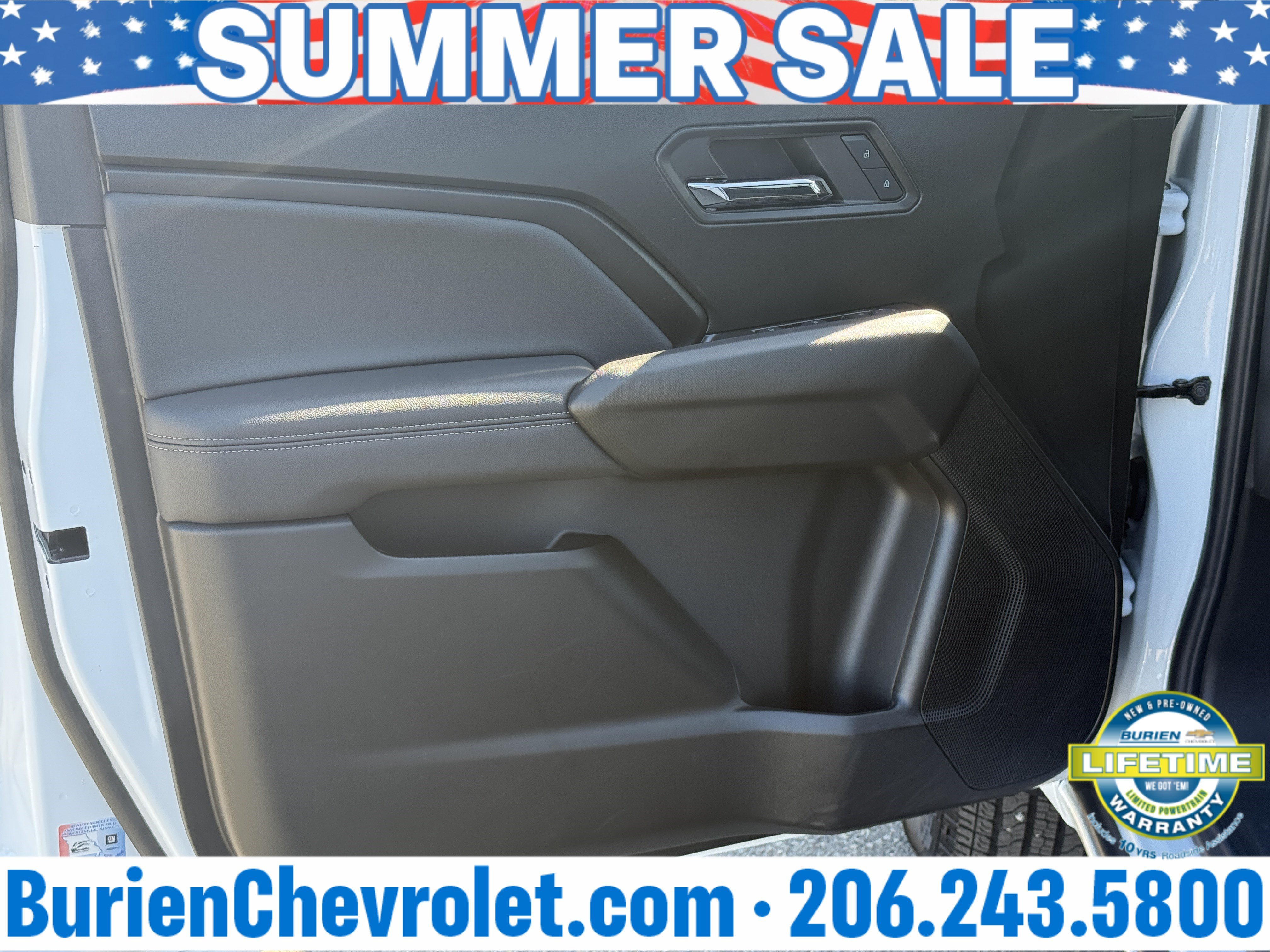 Used 2024 Chevrolet Colorado LT w/ LT Convenience Package II AWD/4WD image 9