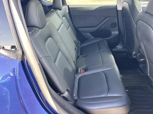 Used 2023 Tesla Model Y Long Range image 25