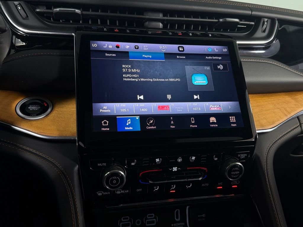 Used 2023 Jeep Grand Cherokee Summit image 21