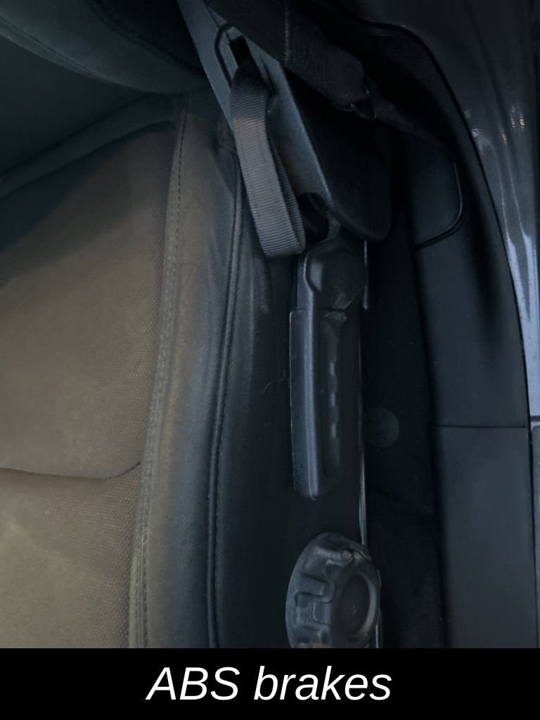 Used 2022 Jeep Wrangler Unlimited Sport image 17