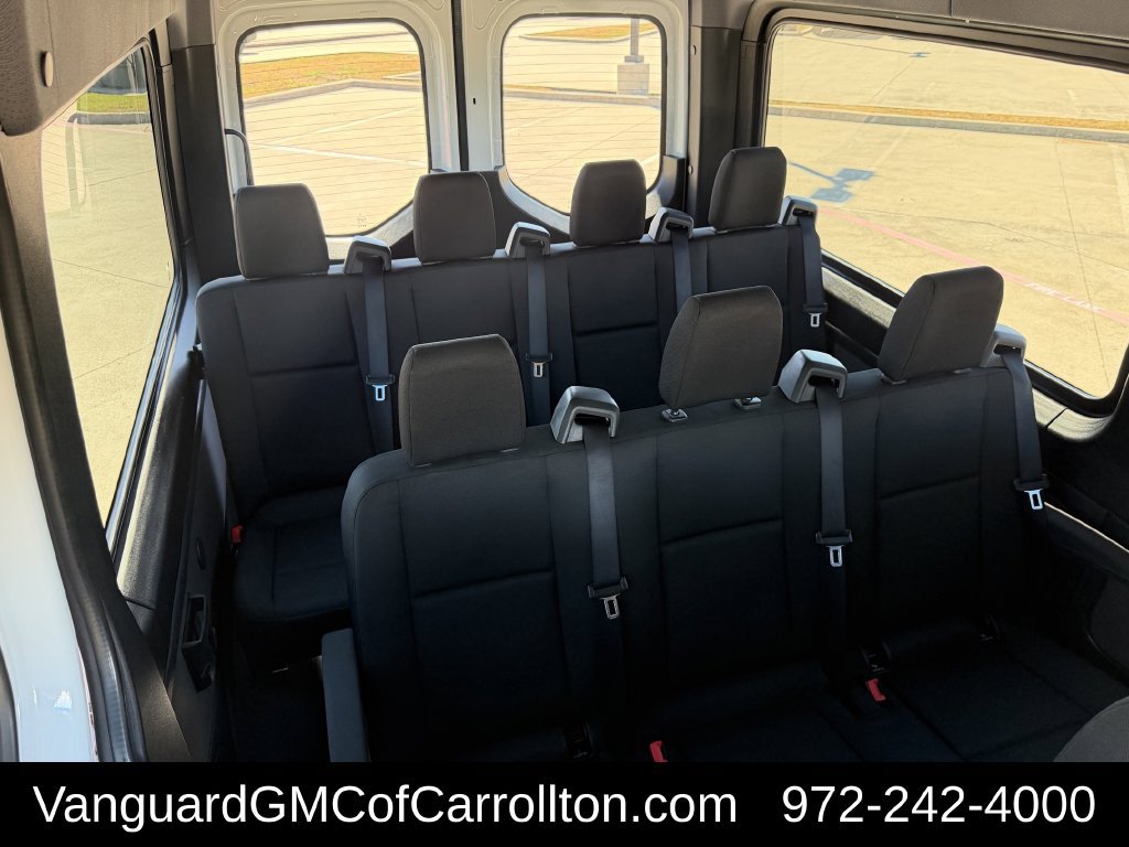 Used 2025 Mercedes-Benz Sprinter 2500 image 31