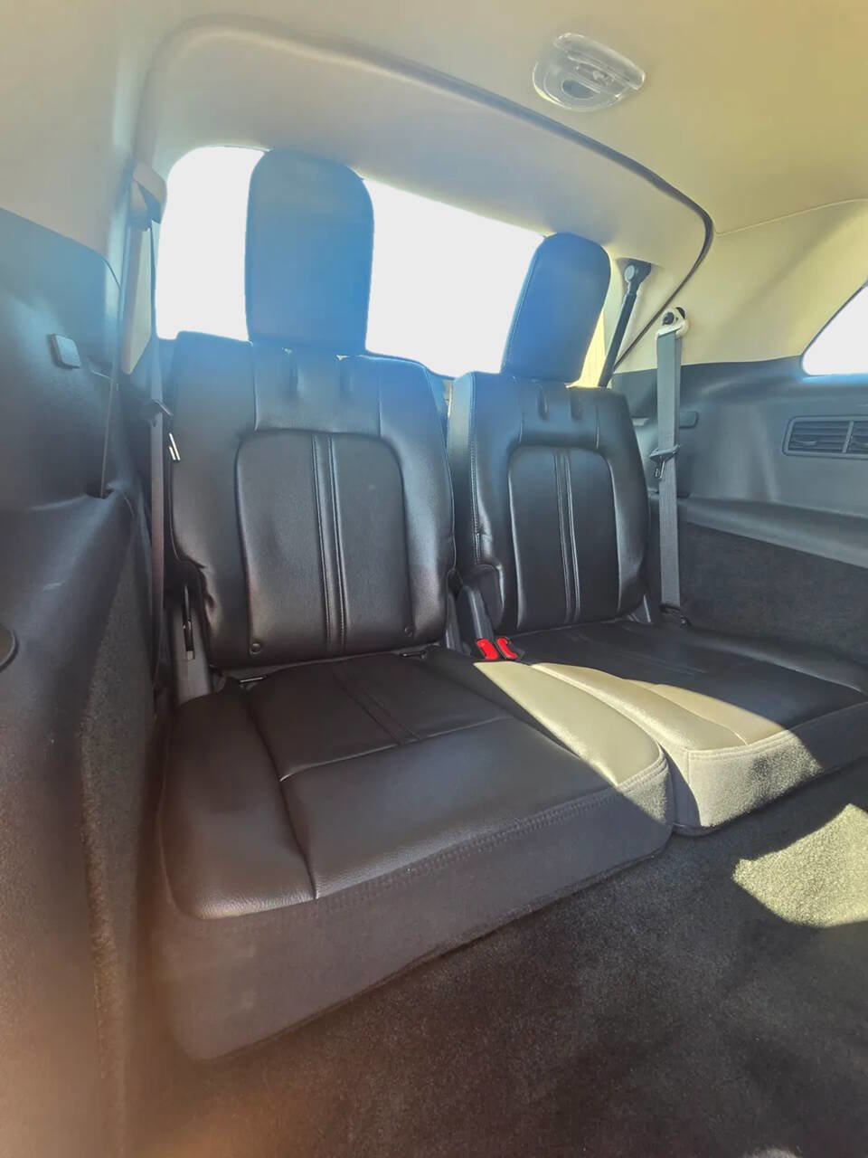 Used 2016 Lincoln MKT AWD image 16