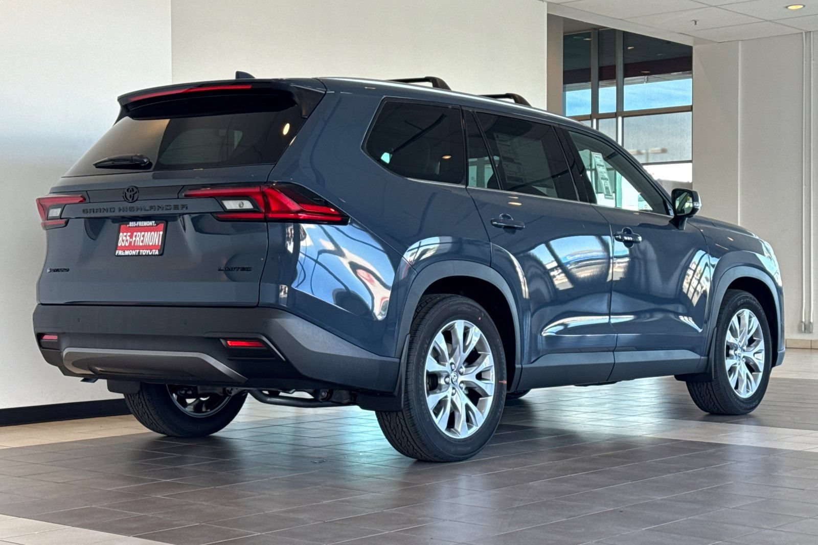 New 2026 Toyota Grand Highlander AWD Hybrid image 4