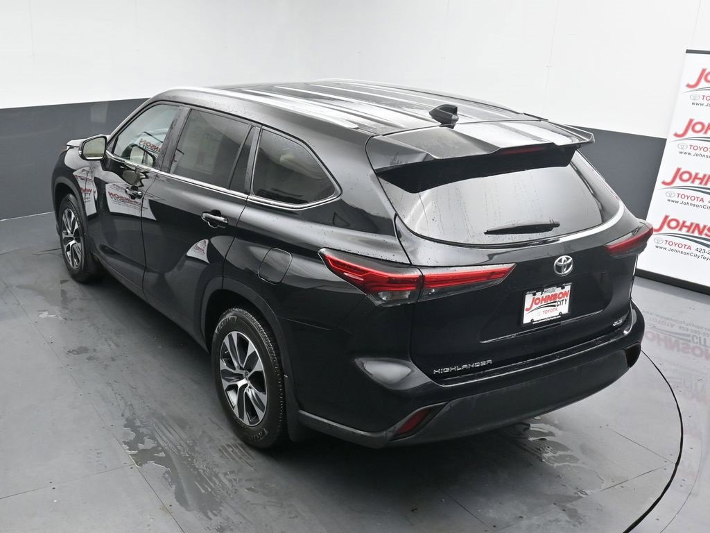 Used 2023 Toyota Highlander XLE image 36