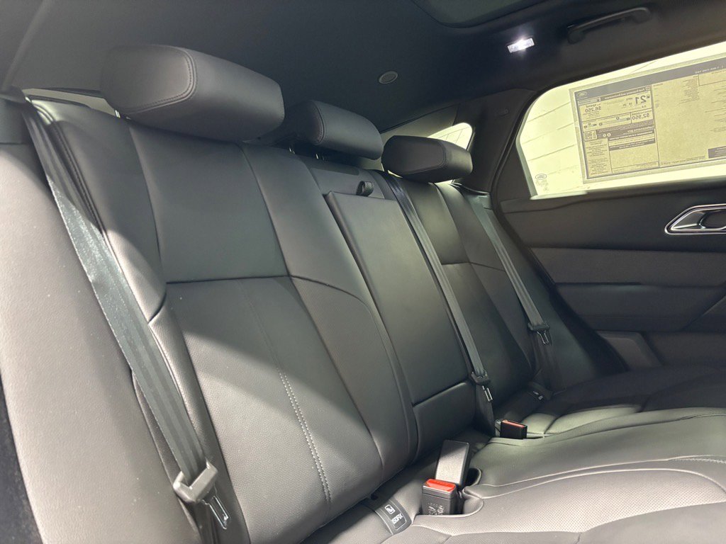 New 2026 Land Rover Range Rover Velar Dynamic SE image 37