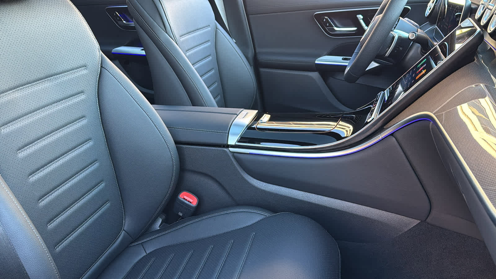 New 2026 Mercedes-Benz GLC 300 4MATIC image 35