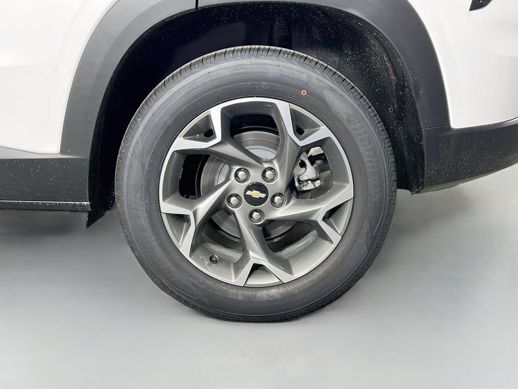 New 2026 Chevrolet Trax LT w/ Driver Confidence Package FWD image 29