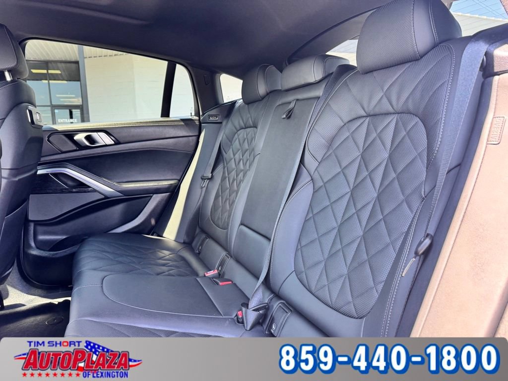 Used 2025 BMW X6 xDrive40i AWD/4WD image 37