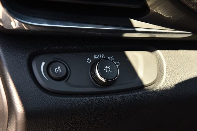 Used 2025 Buick Envista Preferred FWD image 9
