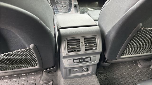 Used 2024 Audi Q5 2.0T Premium w/ Convenience Package image 21