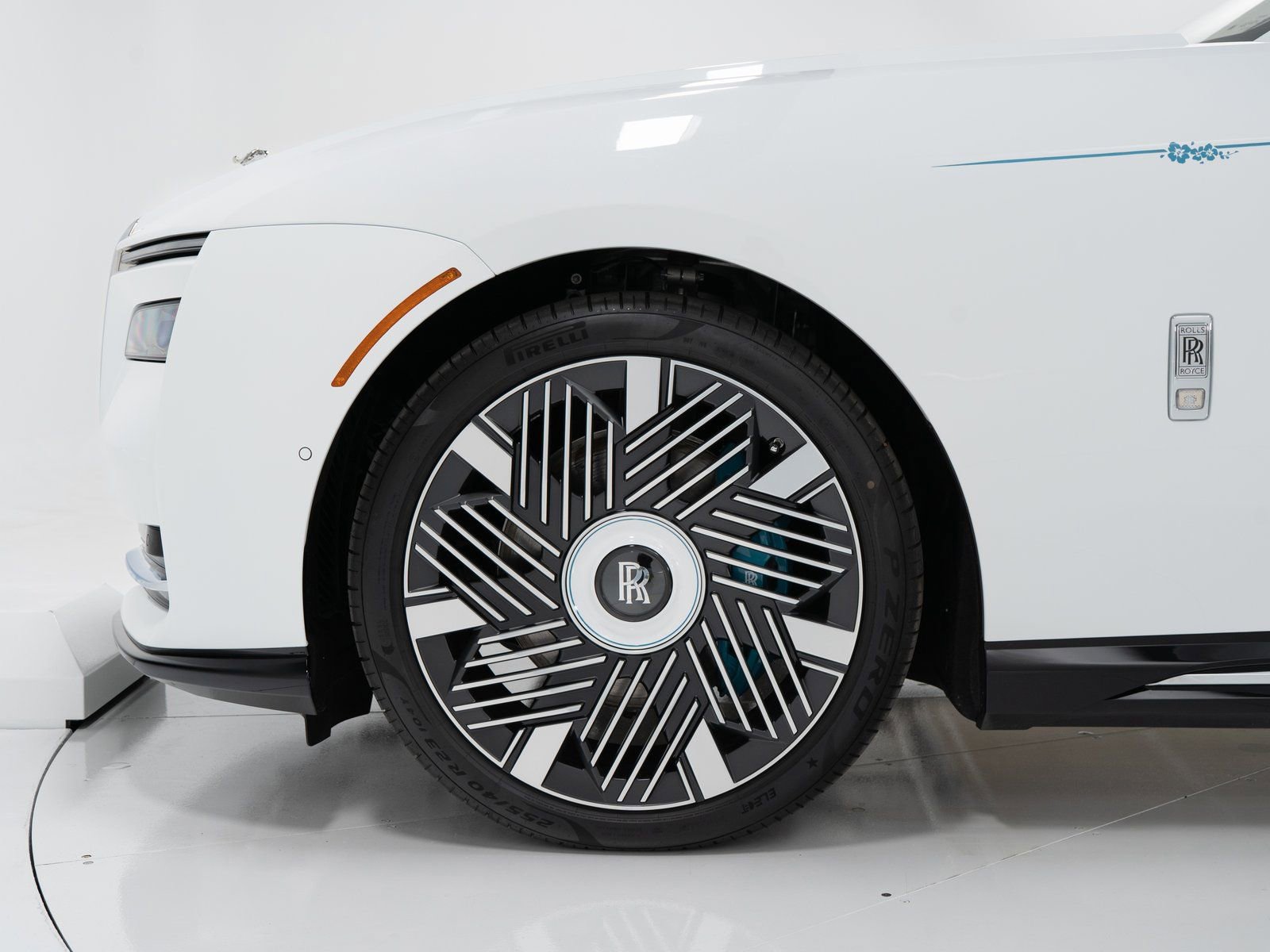 New 2026 Rolls-Royce Spectre Inspired By Primavera image 41