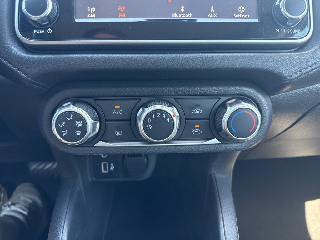 Used 2020 Nissan Versa S FWD image 17