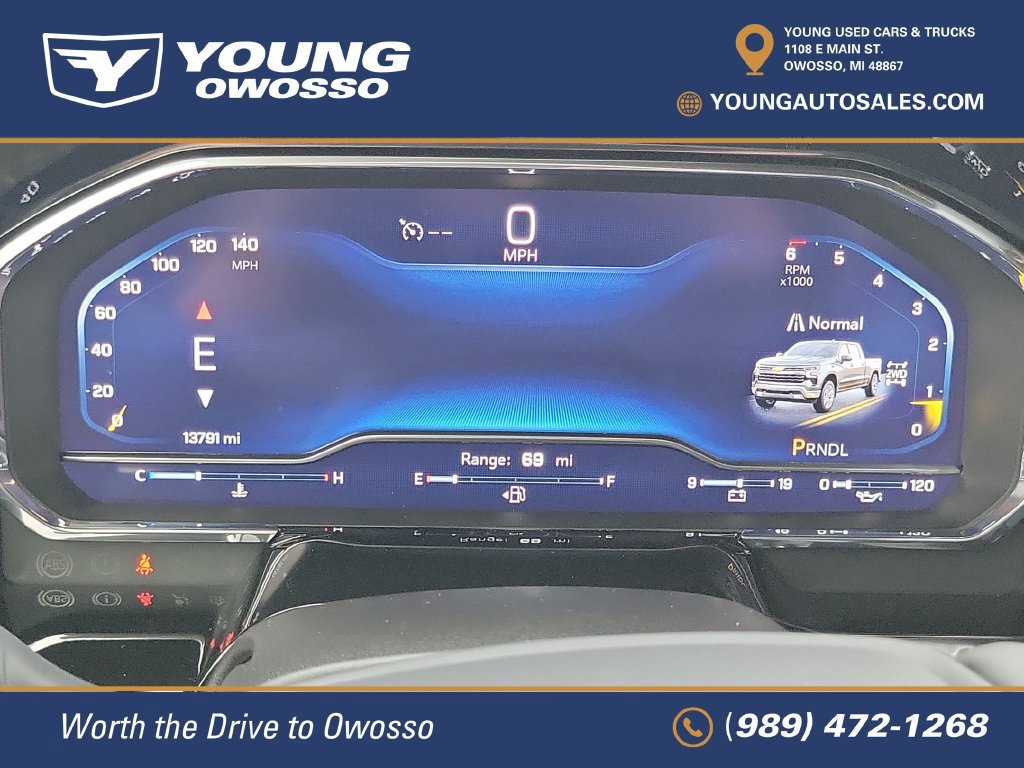 Used 2025 Chevrolet Silverado 1500 LT AWD/4WD image 18