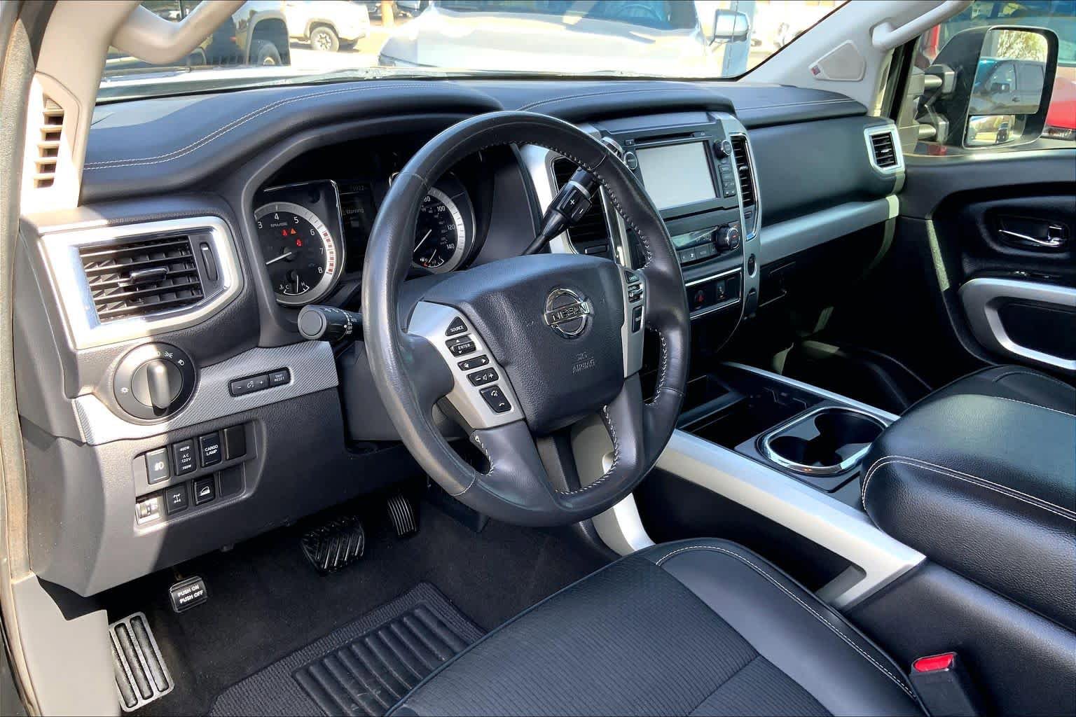 Used 2018 Nissan Titan PRO-4X w/ Pro-4x Utility Package image 18