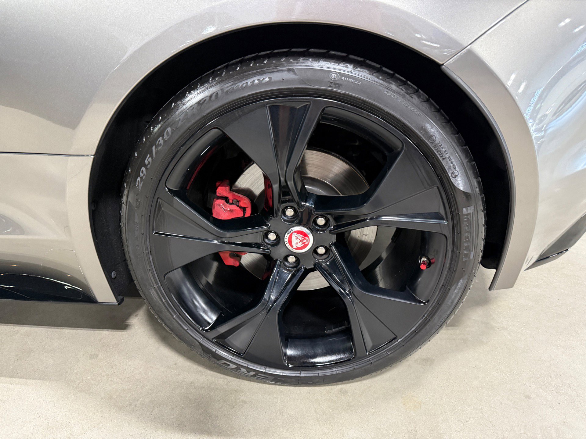 Used 2021 Jaguar F-TYPE R-Dynamic image 32